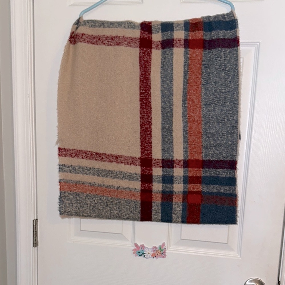 Vince Camuto Throw/ Blanket